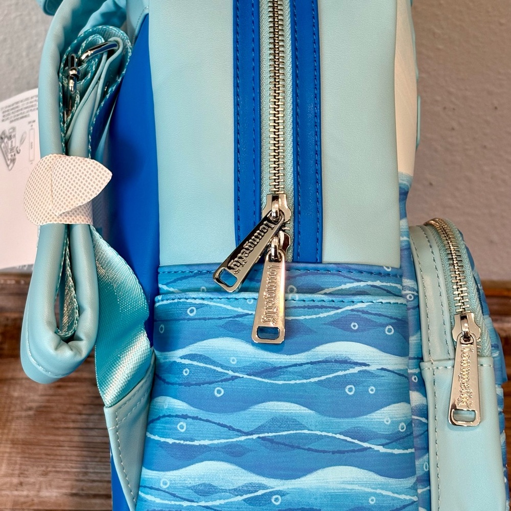 Loungefly Disney Pixar Finding Nemo “Mine! Mine! Mine!” Talking Backpack, BNWT - Picture 14 of 15